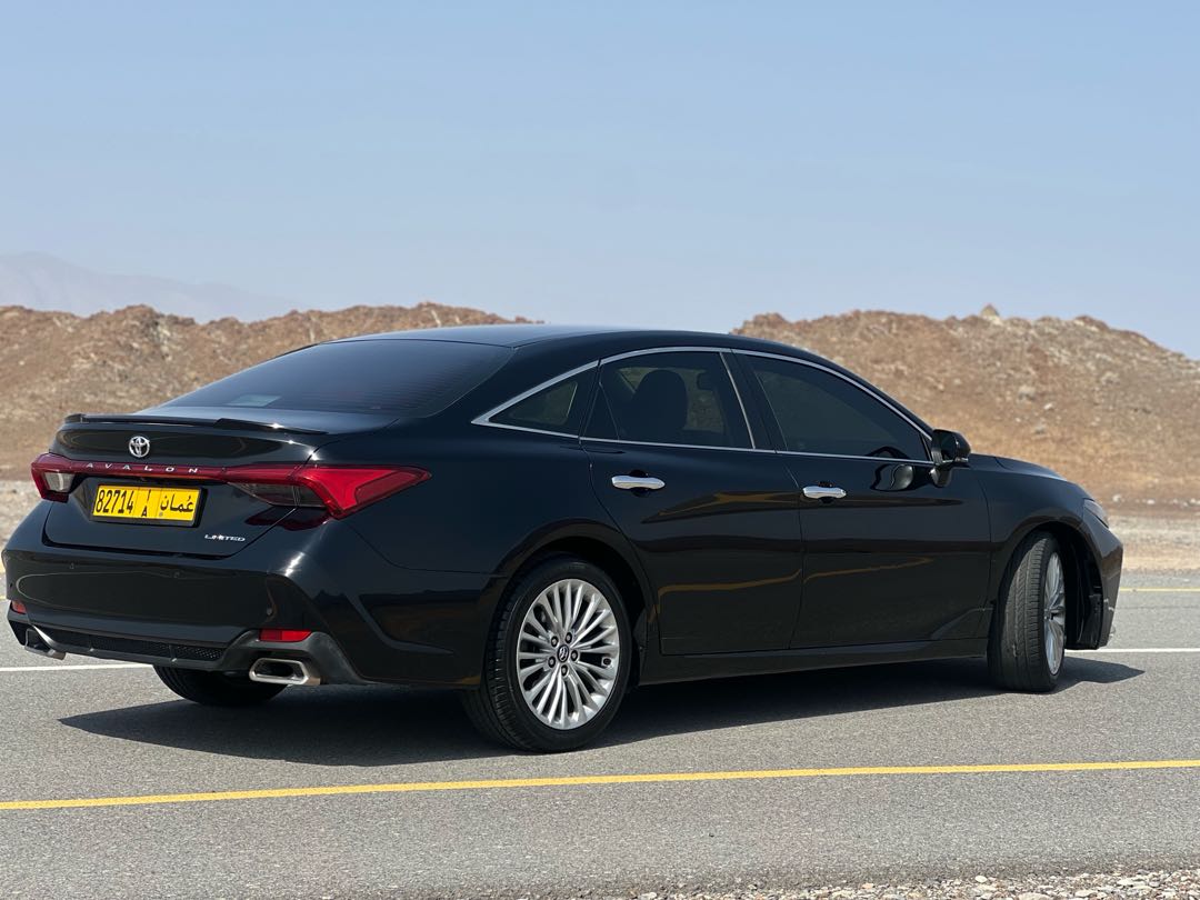 Car Image 2019 TOYOTA AVALON LIMITED