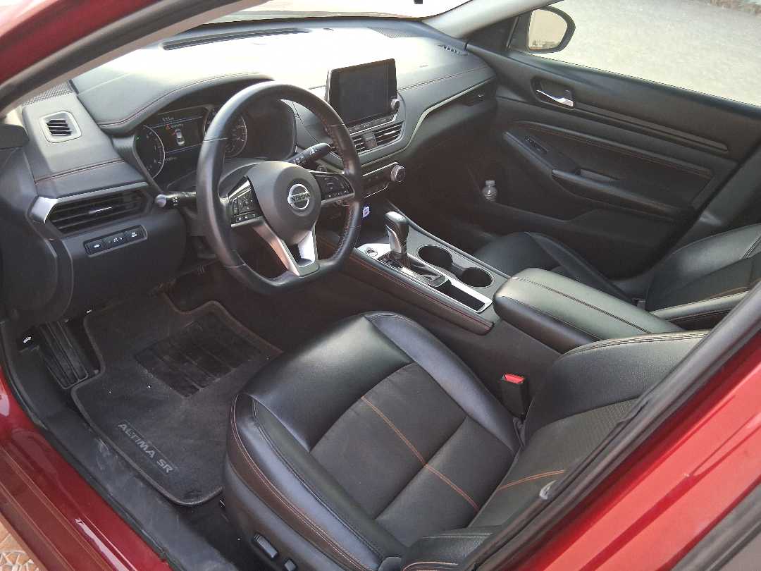 Car Image 2020 NISSAN ALTIMA SR