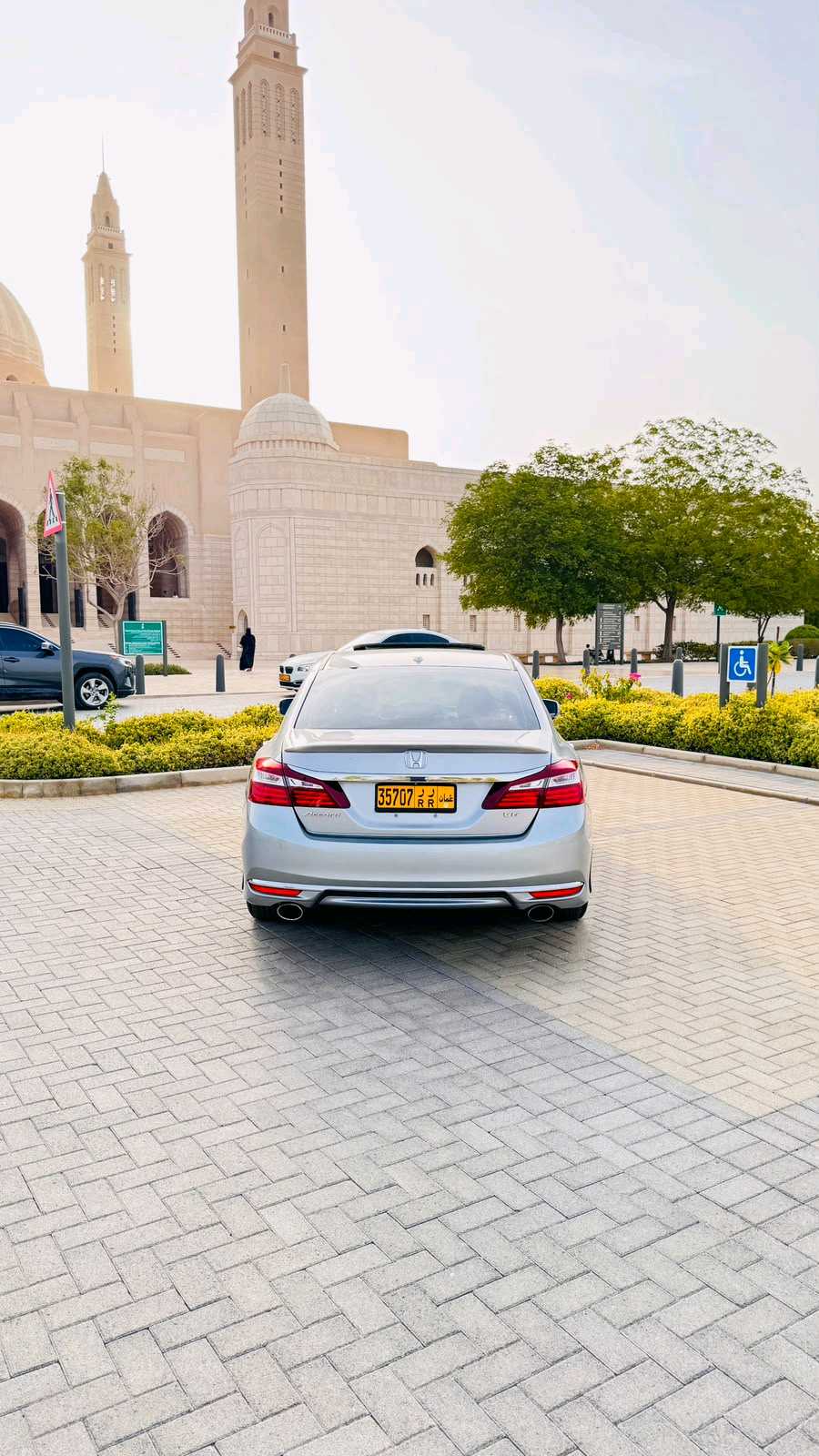 Car Image 2017 HONDA ACCORD EXL