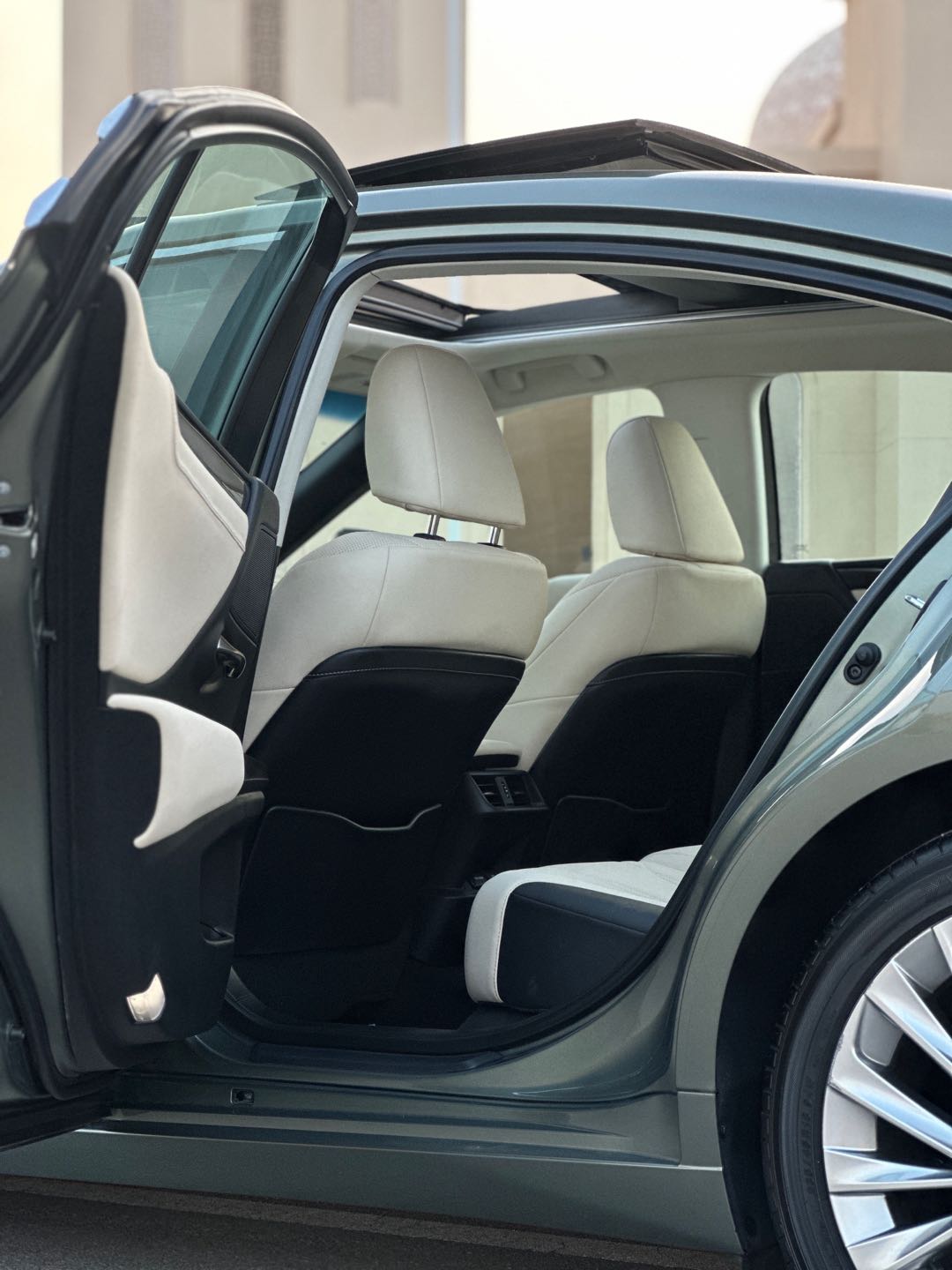 Car Image 2019 LEXUS ES 350