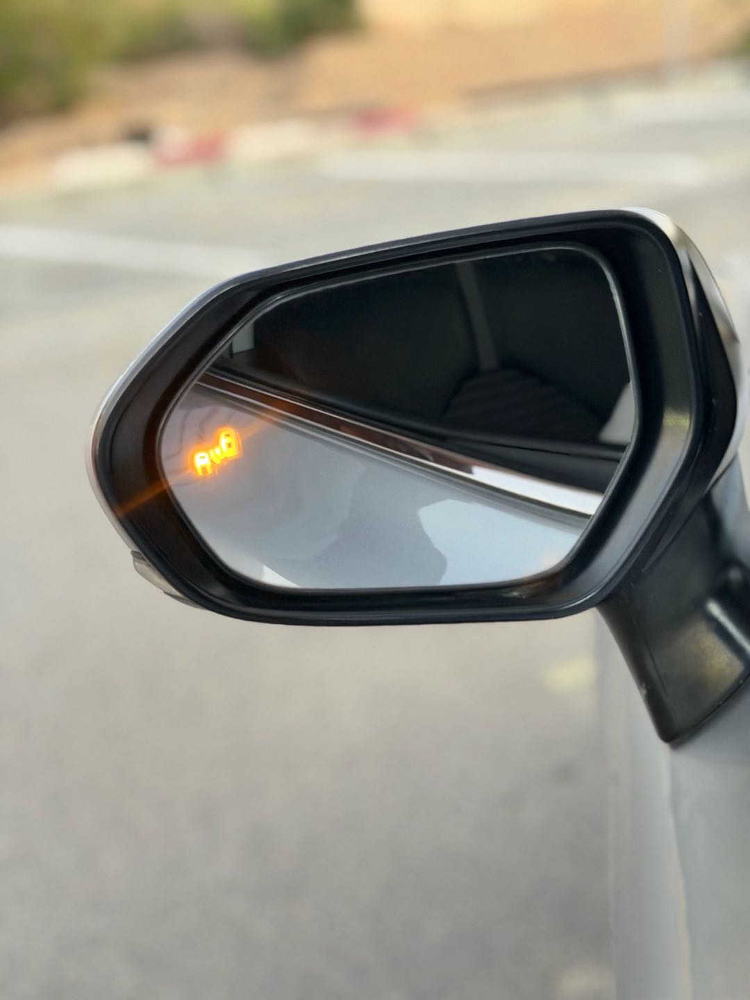 Car Image 2018 TOYOTA CAMRY SE
