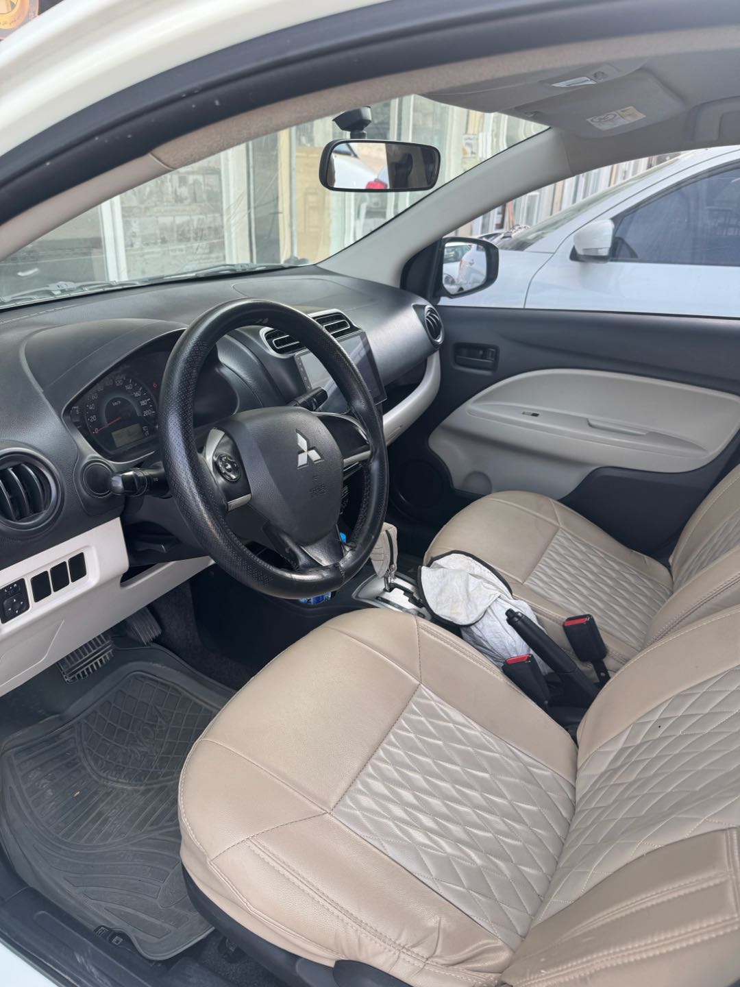 MITSUBISHI ATTRAGE 2015