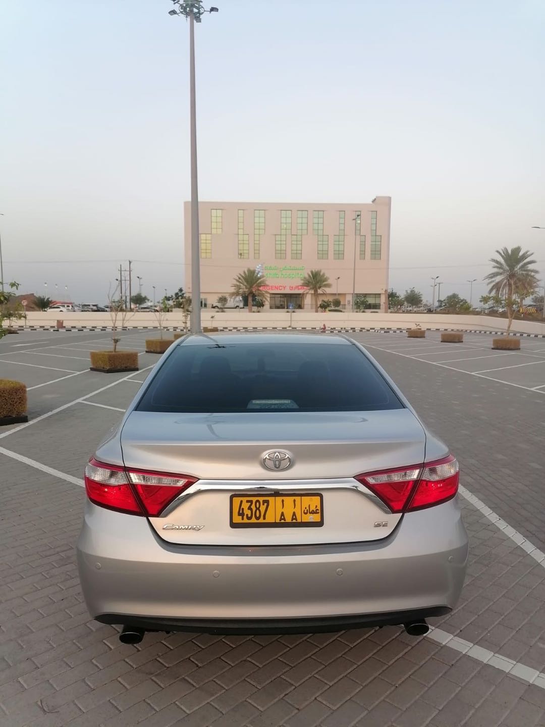 Car Image 2017 TOYOTA CAMRY SE