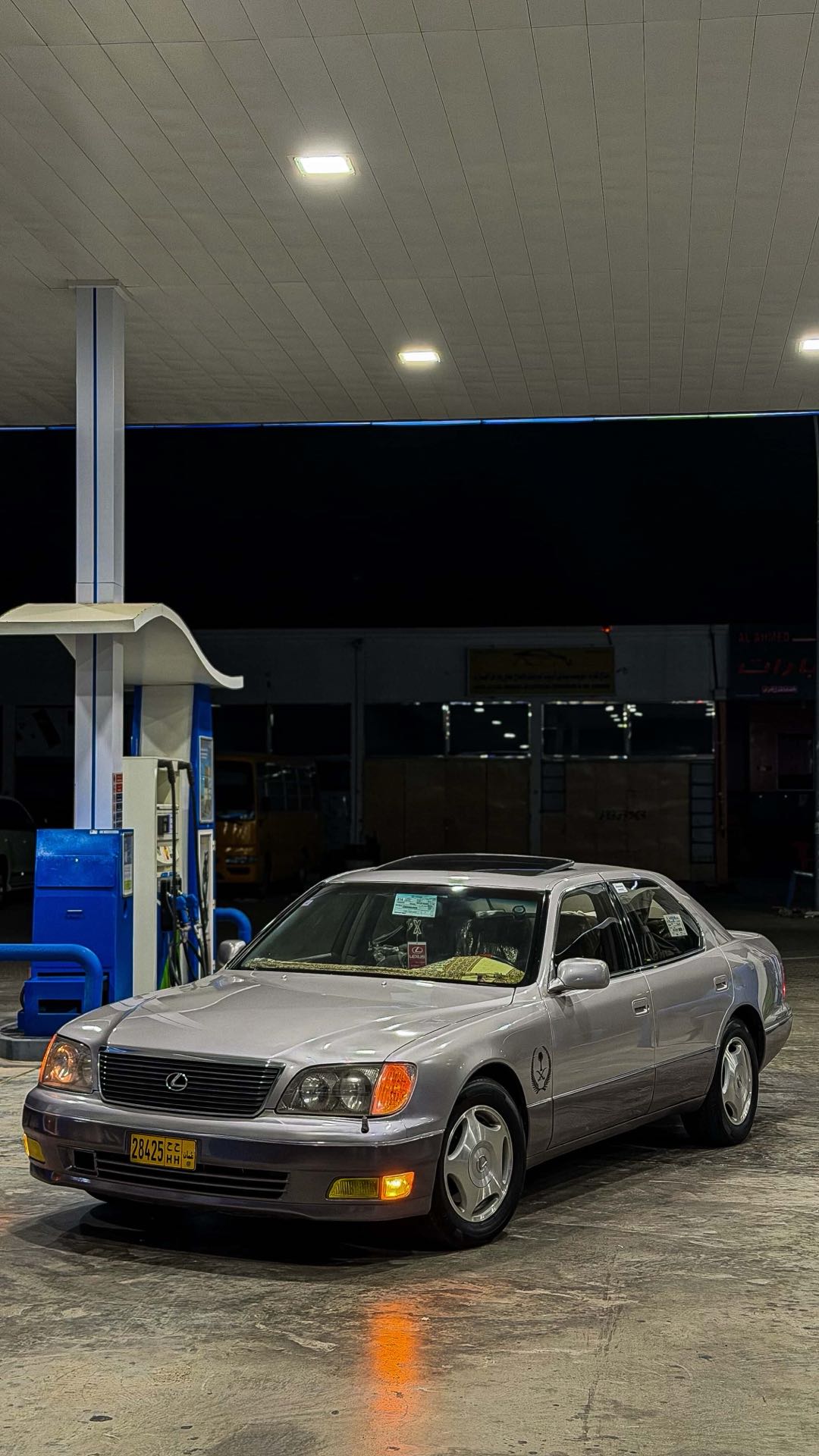 Car Image 1998 LEXUS LS 400