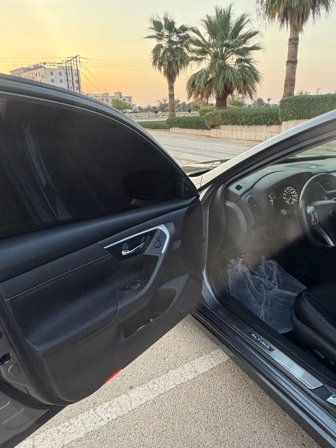 Car Image 2018 NISSAN ALTIMA SL