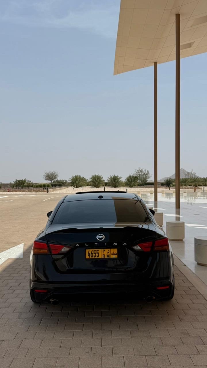 Car Image 2019 NISSAN ALTIMA SV