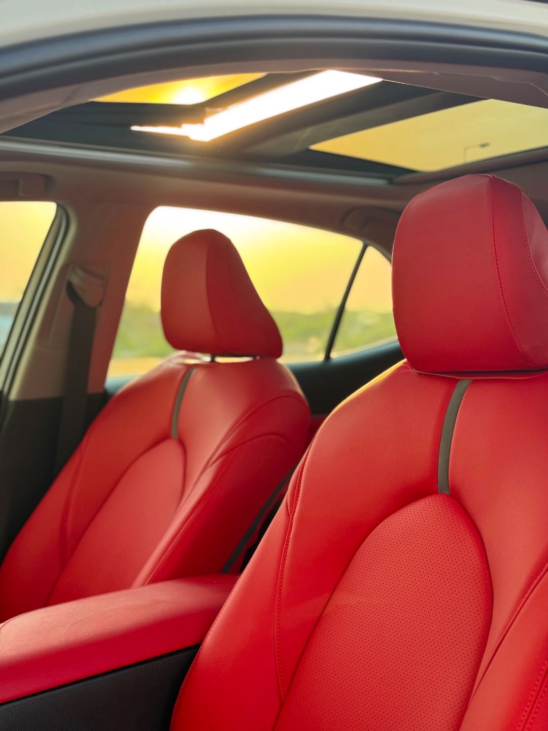 Car Image 2018 TOYOTA CAMRY XSE