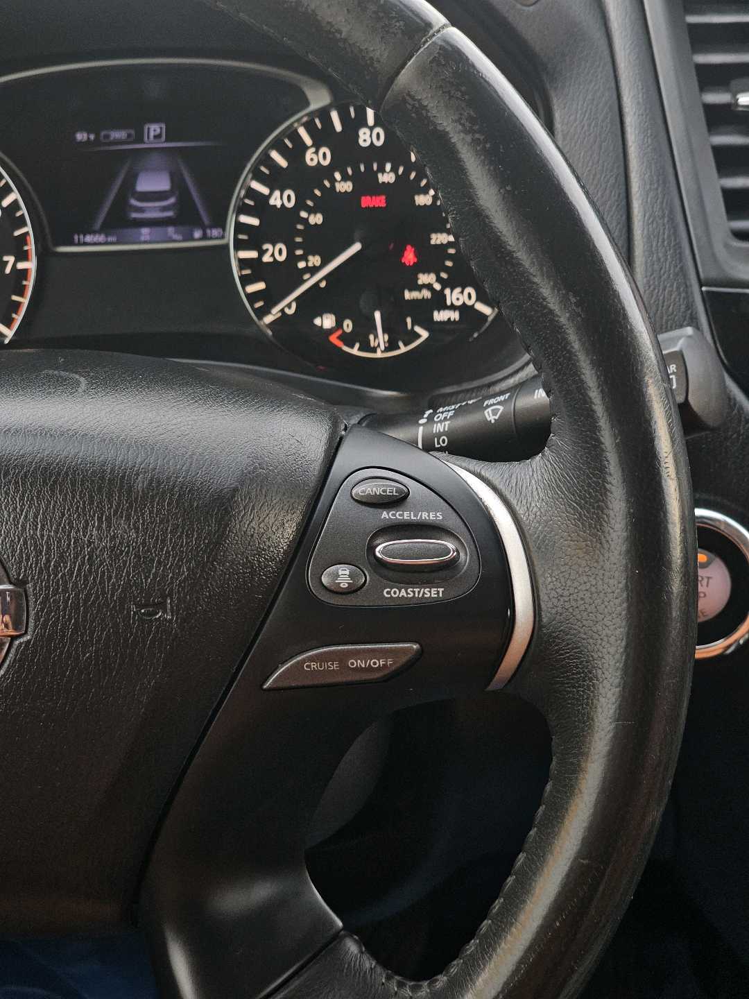 Car Image 2018 NISSAN PATHFINDER SV