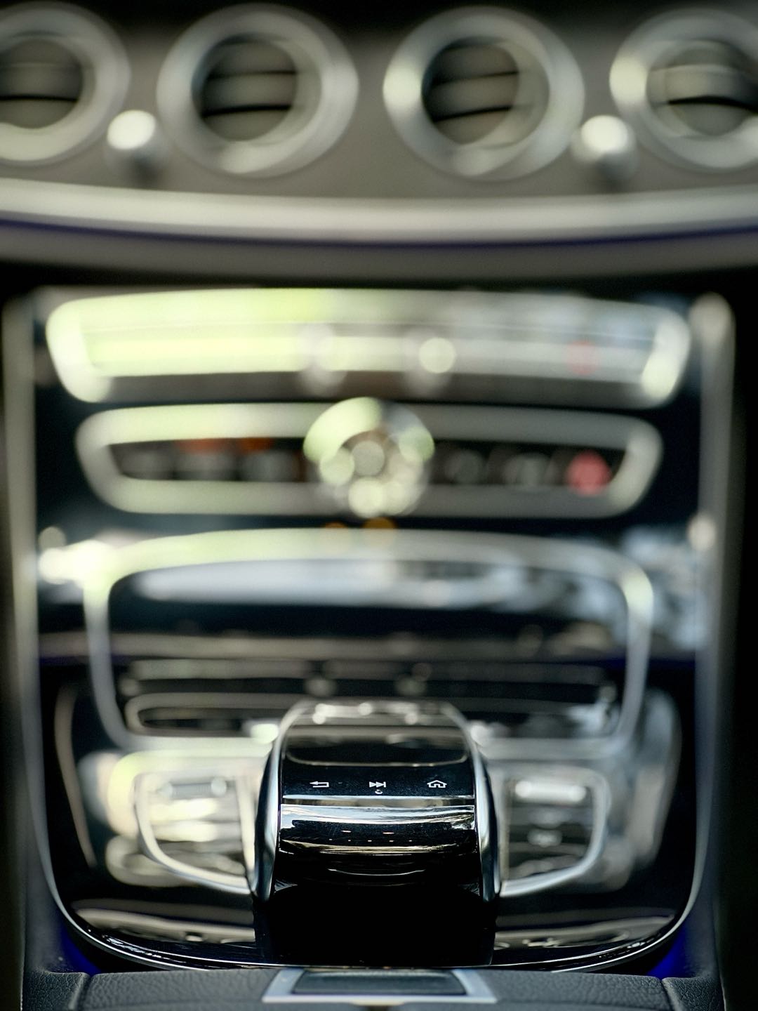 Car Image 2017 MERCEDES E Class 300