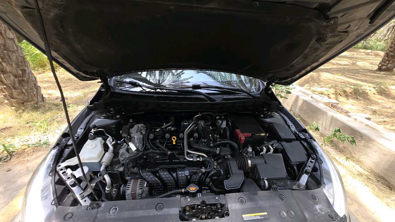 Car Image 2021 NISSAN ALTIMA SR