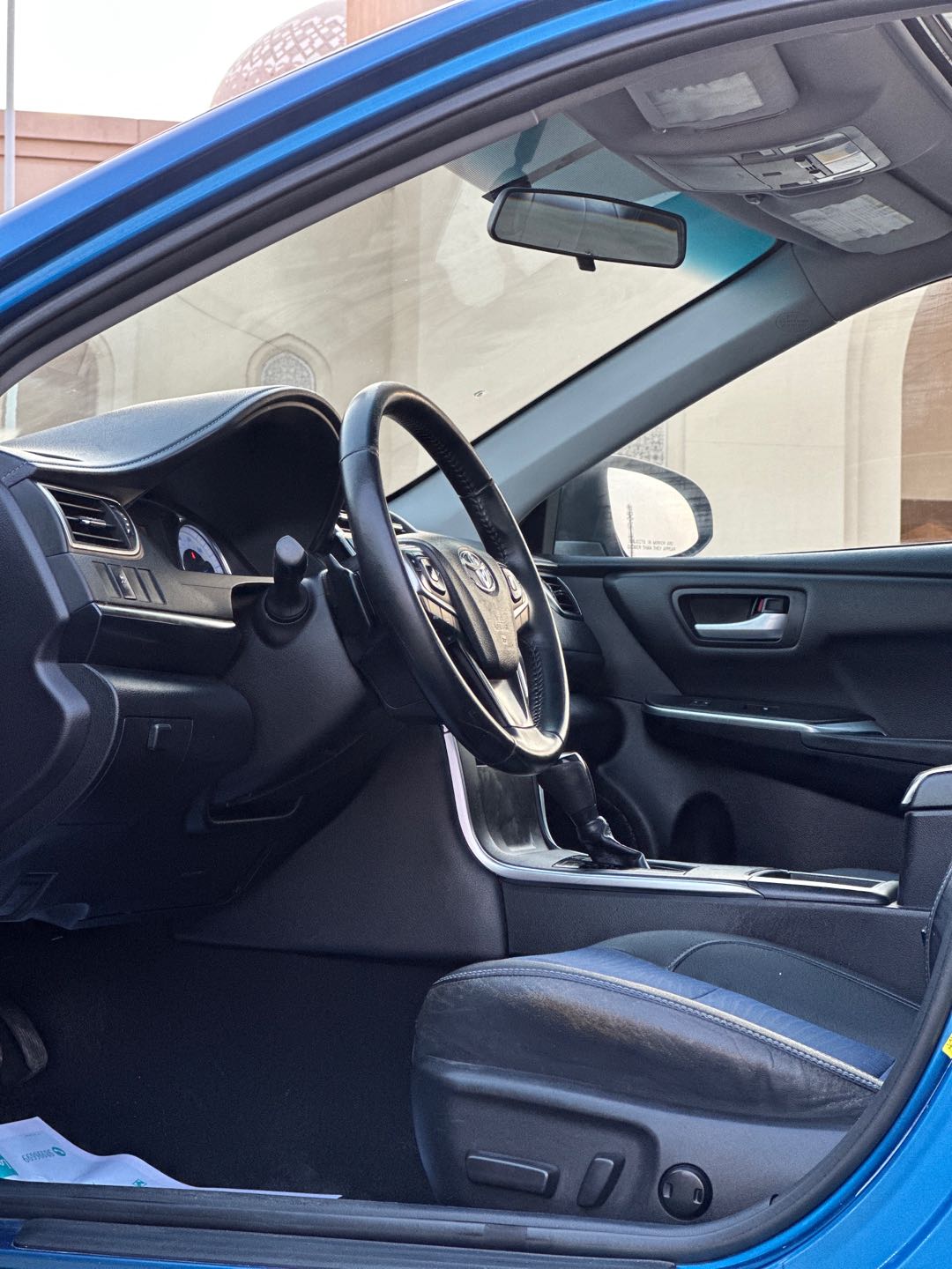 Car Image 2016 TOYOTA CAMRY SE