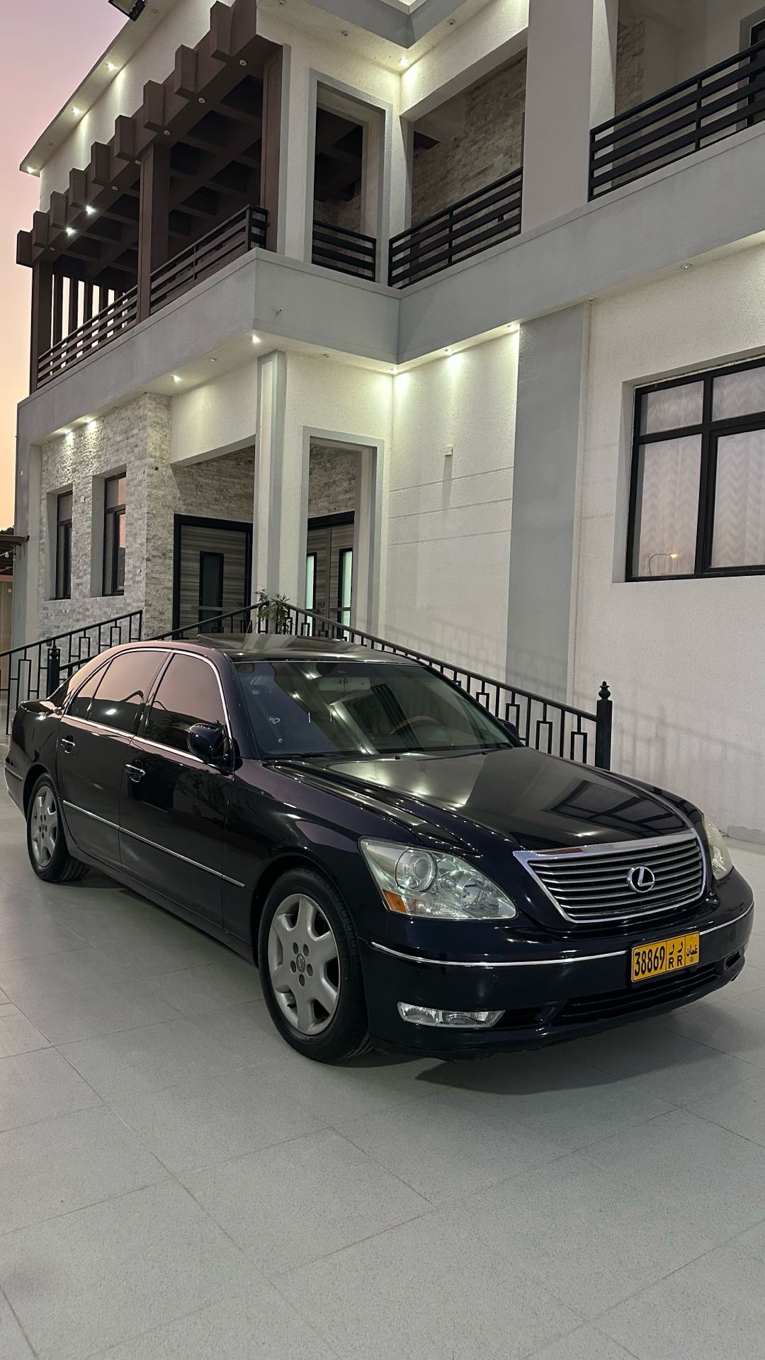 Car Image 2004 LEXUS LS 430