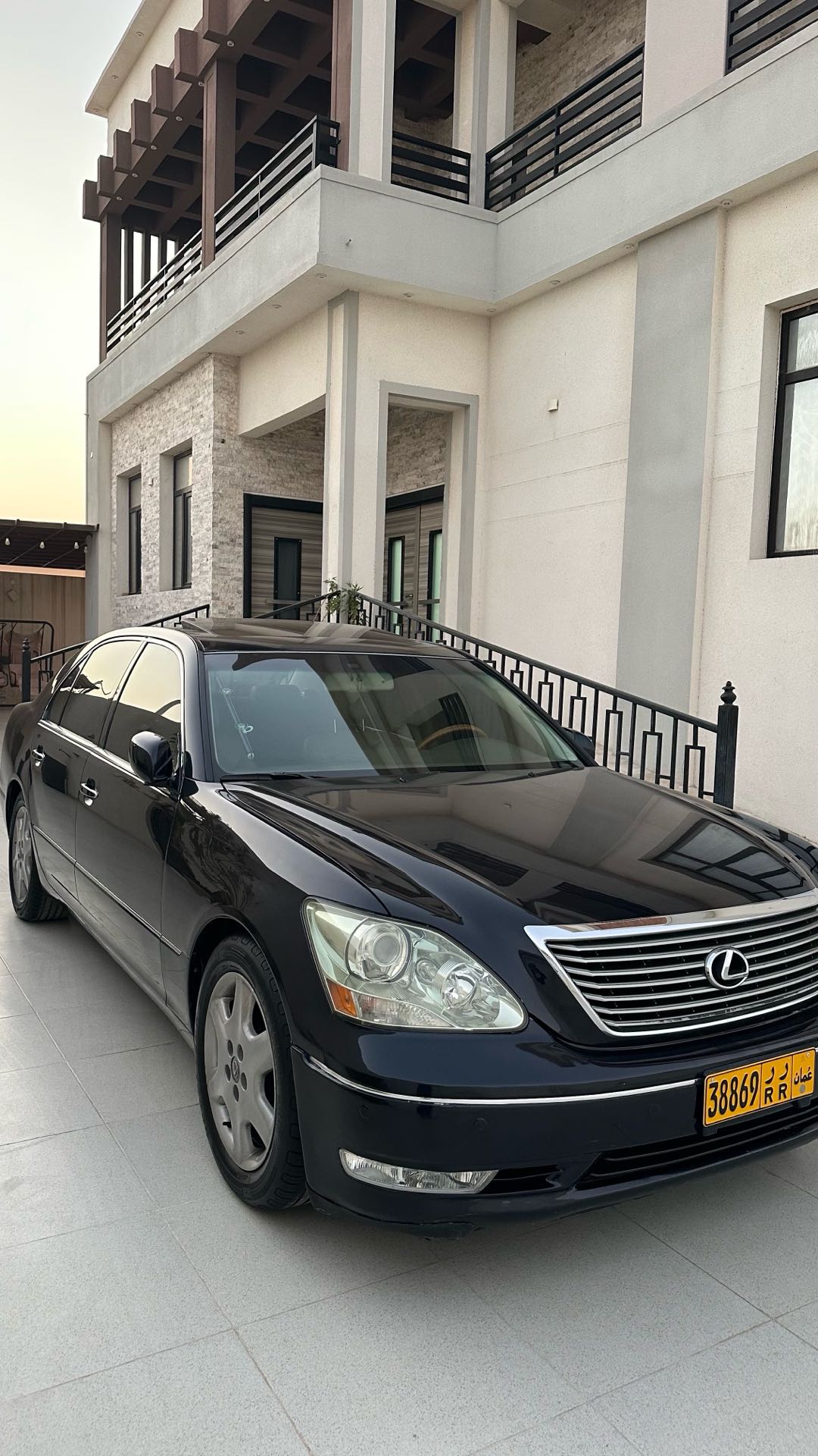Car Image 2004 LEXUS LS 430