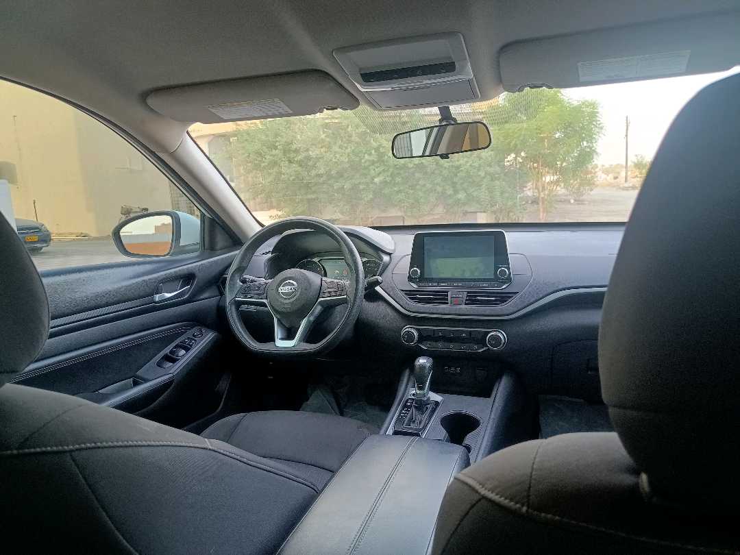 Car Image 2020 NISSAN ALTIMA S