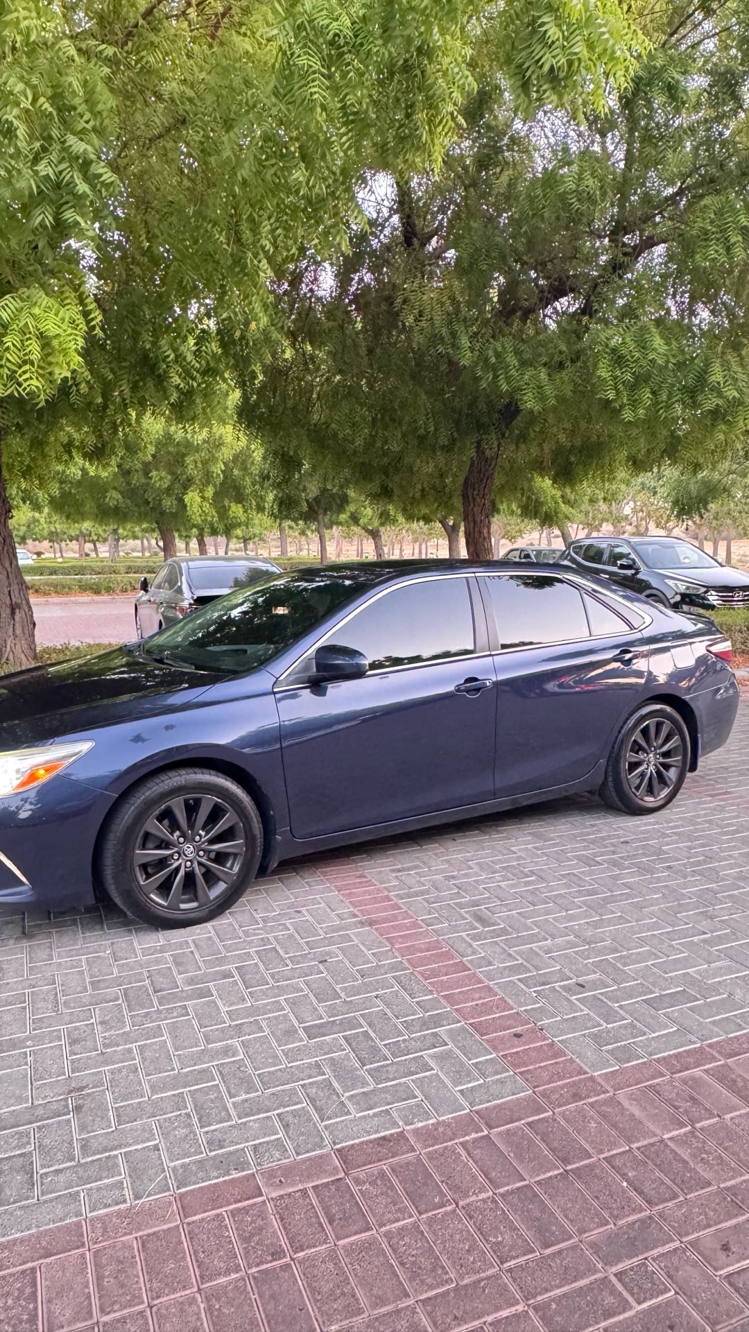 Car Image 2017 TOYOTA CAMRY XLE