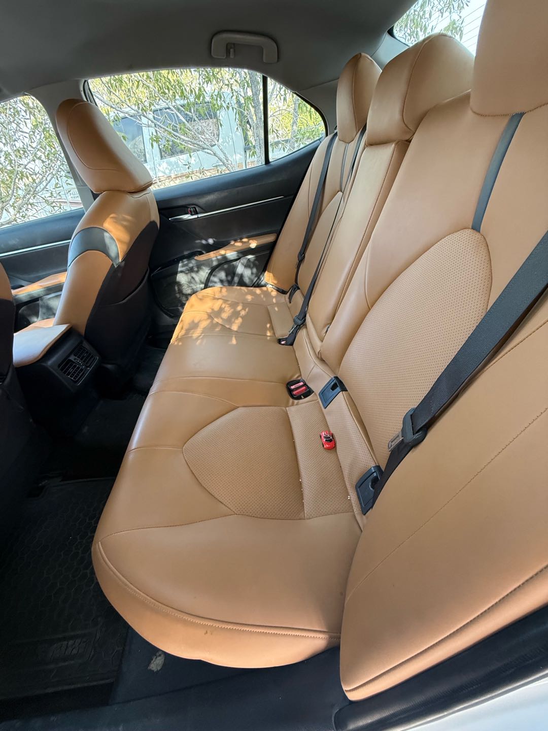 Car Image 2019 TOYOTA CAMRY SE