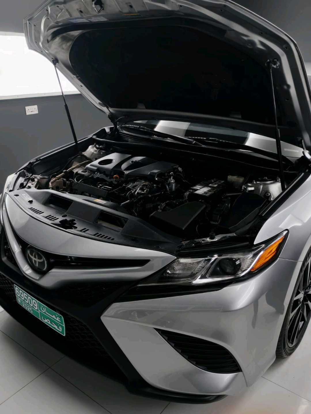 Car Image 2018 TOYOTA CAMRY SE