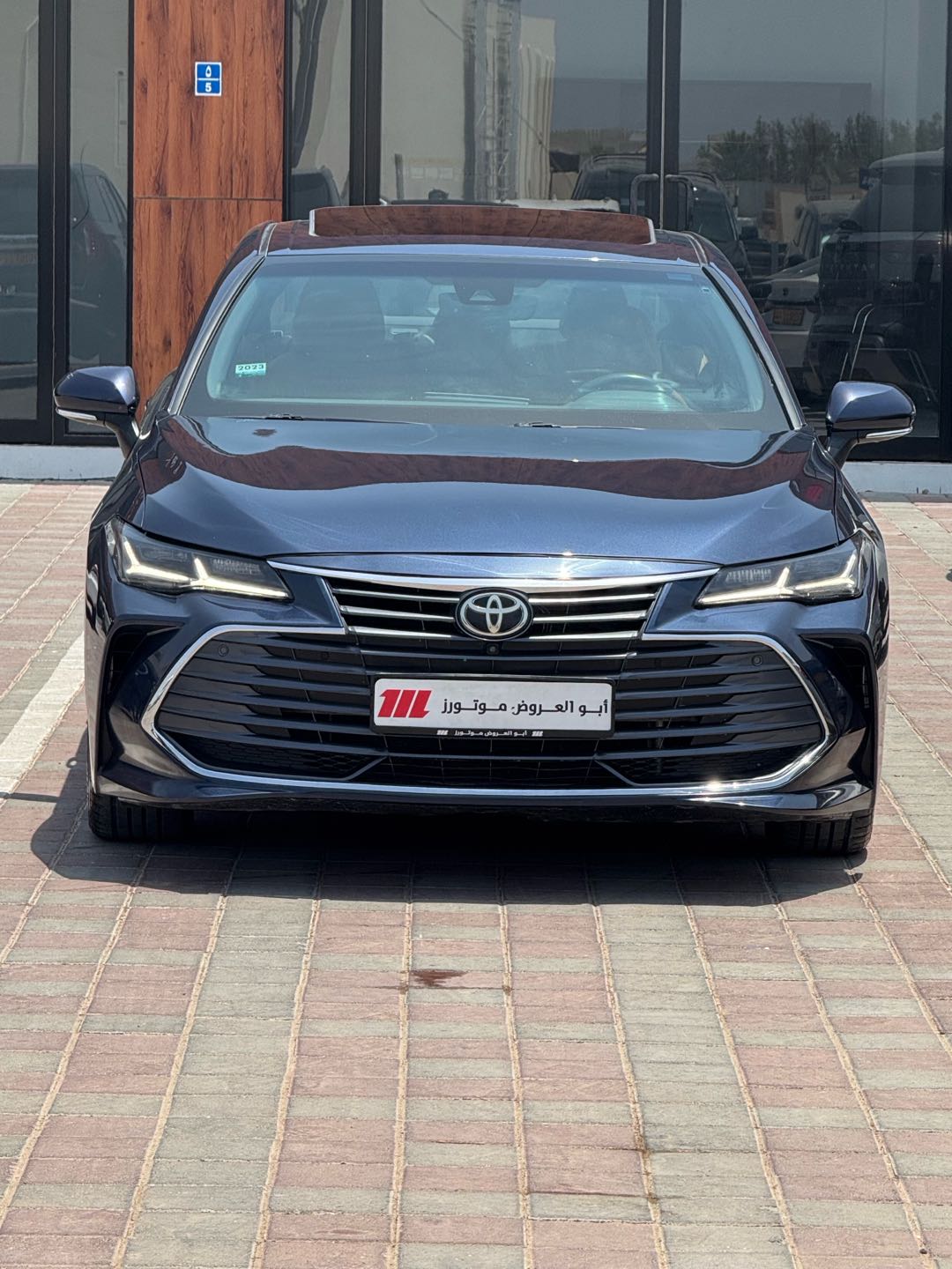 Car Image 2019 TOYOTA AVALON LIMITED