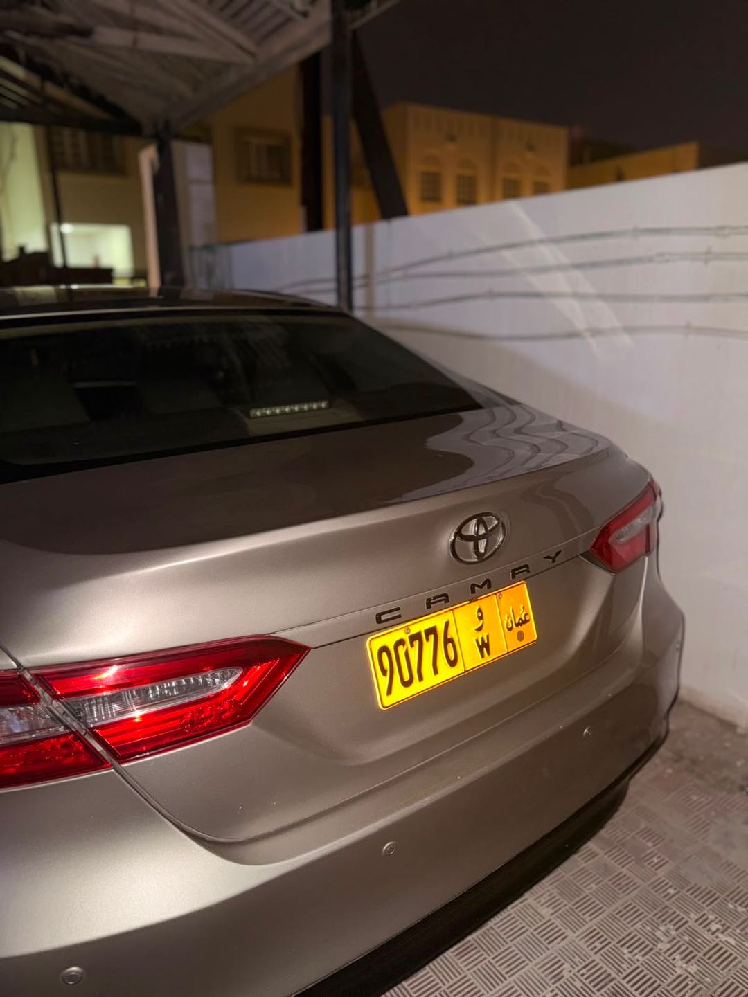 Car Image 2019 TOYOTA CAMRY LE