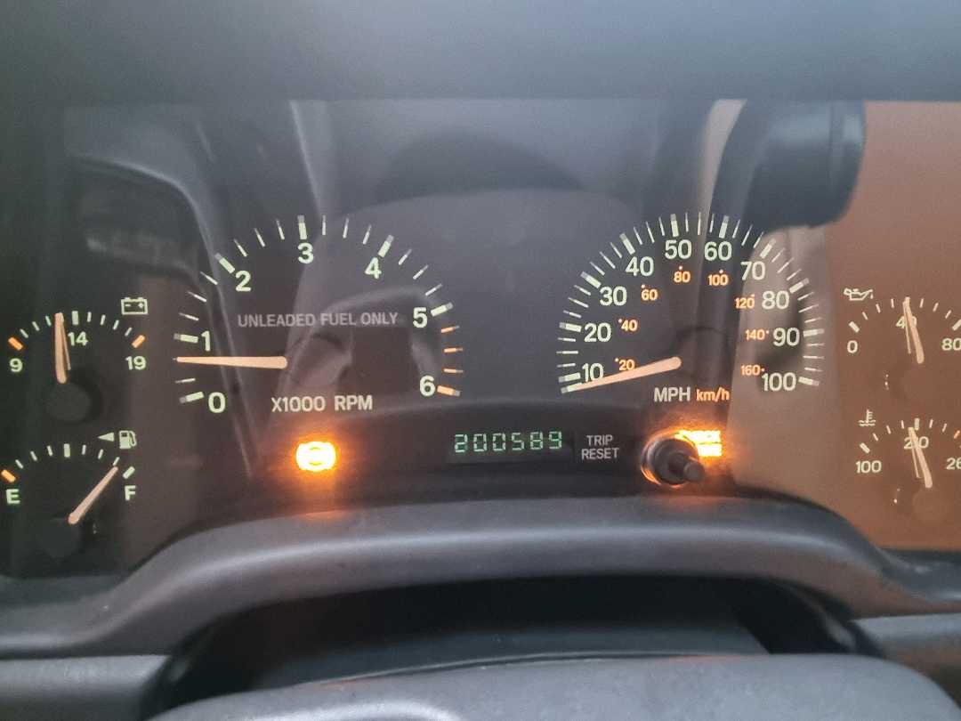 Car Image 1999 JEEP CHEROKEE 