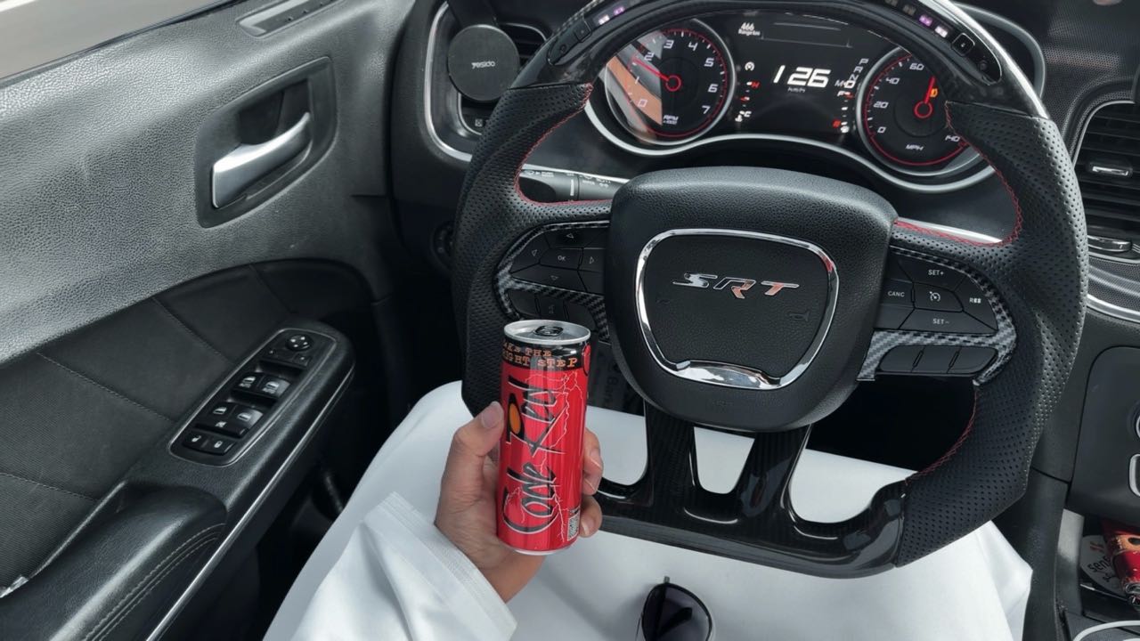 Car Image 2018 DODGE CHARGER SXT