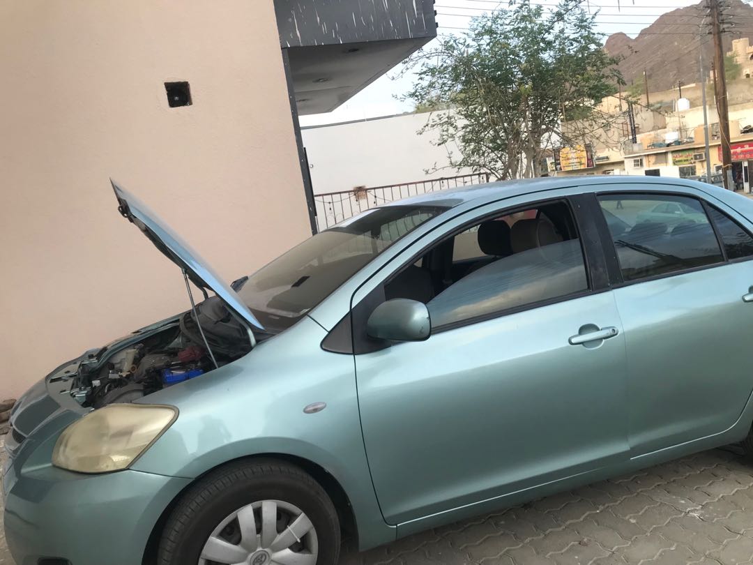 Car Image 2008 TOYOTA YARIS 1.3
