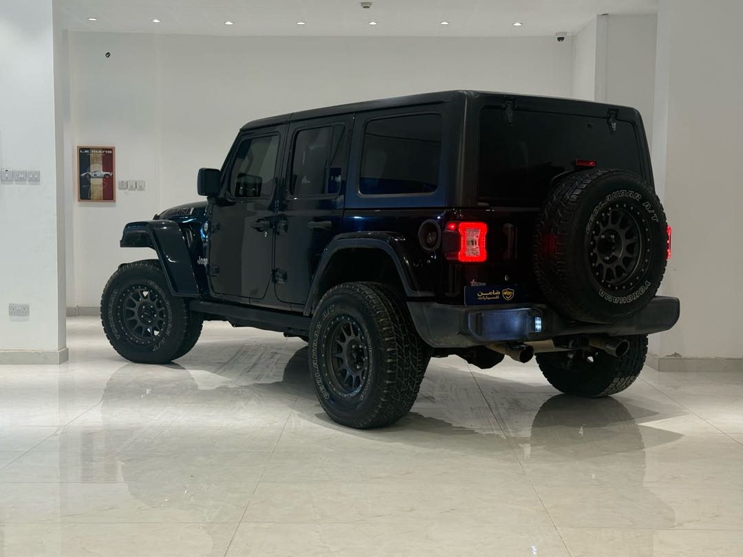 Car Image 2018 JEEP WRANGLER Sport