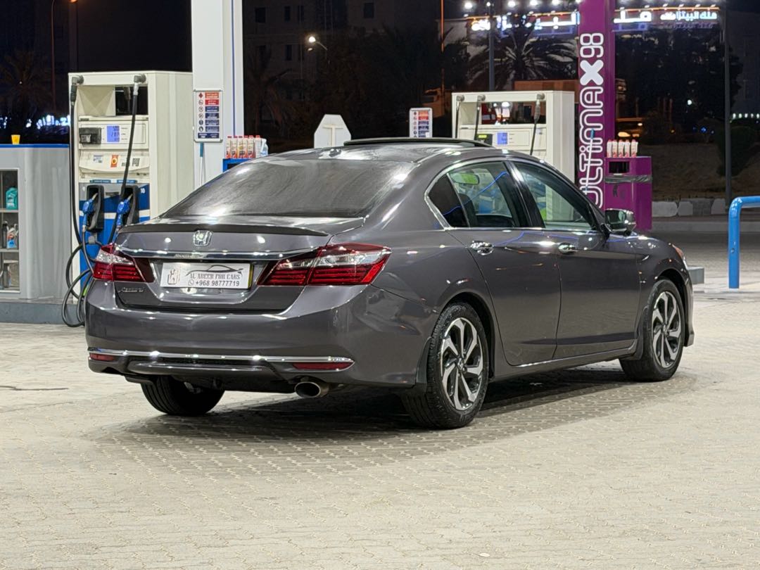 Car Image 2017 HONDA ACCORD EX