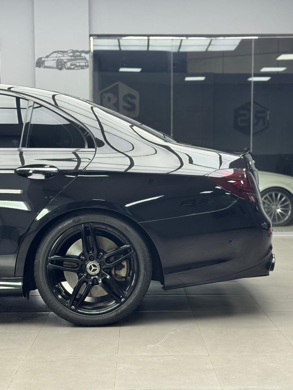 Car Image 2019 MERCEDES E Class E 53