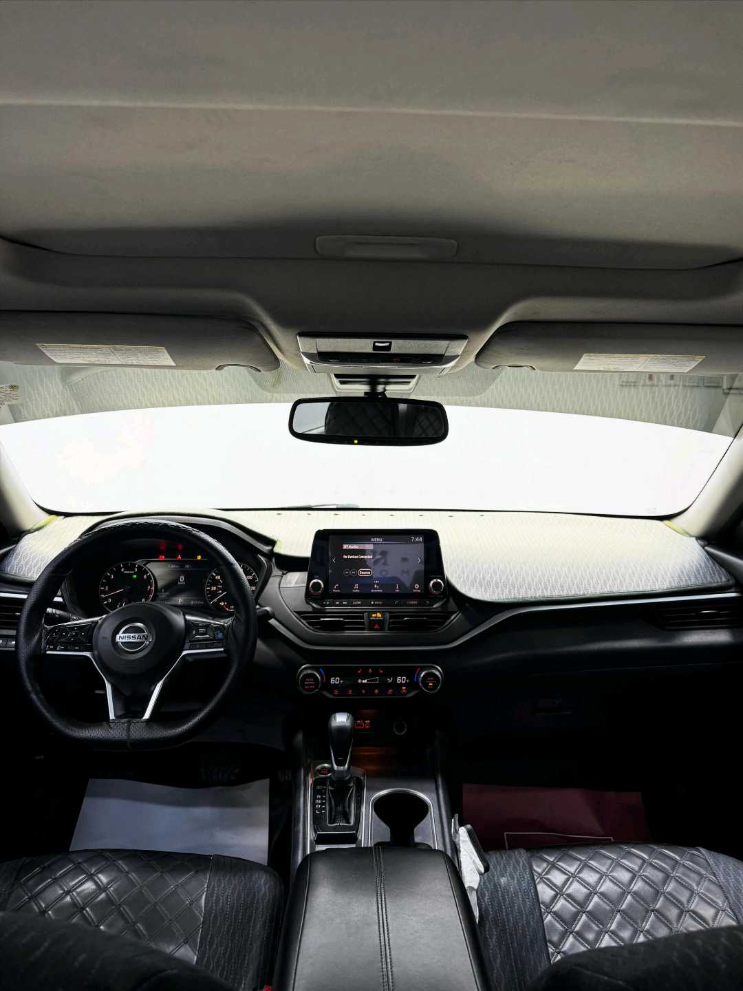 Car Image 2019 NISSAN ALTIMA SV