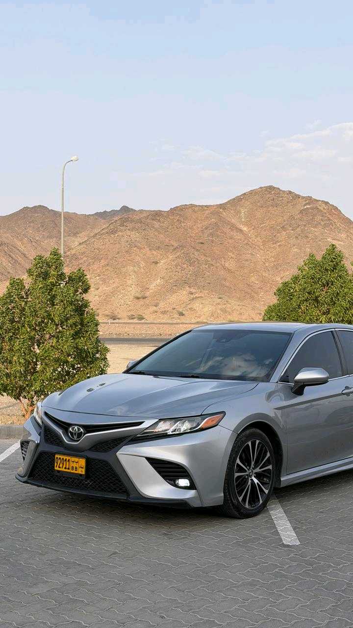 Car Image 2019 TOYOTA CAMRY SE