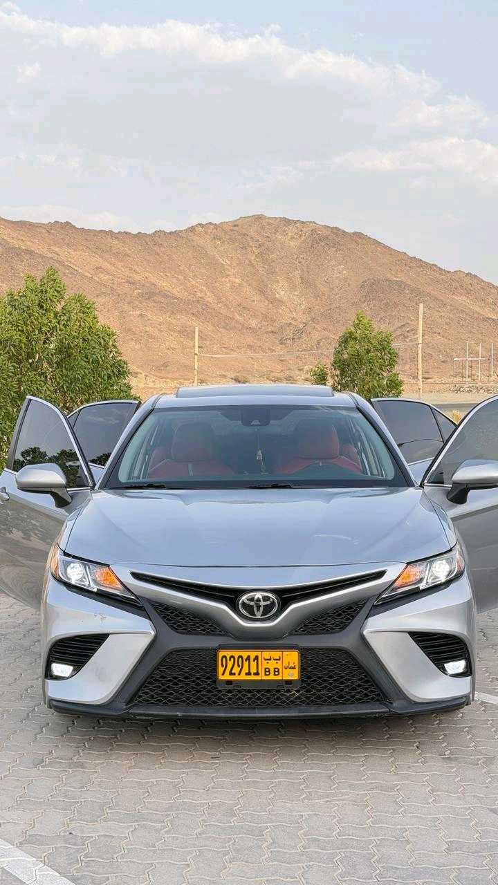 Car Image 2019 TOYOTA CAMRY SE