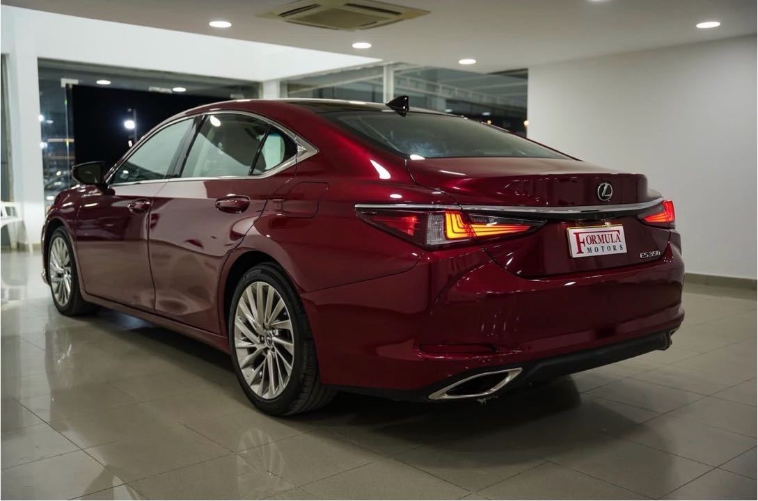 Car Image 2020 LEXUS ES 350