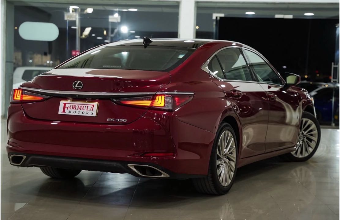 Car Image 2020 LEXUS ES 350