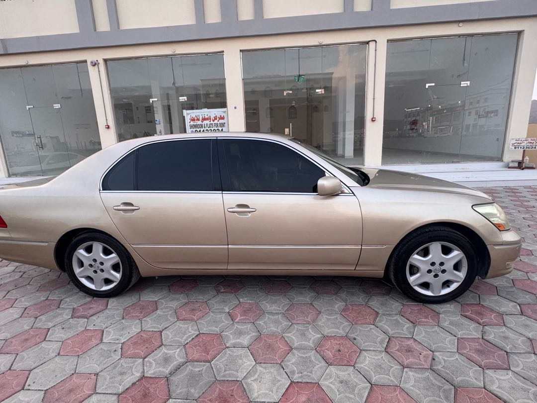 Car Image 2004 LEXUS LS 430