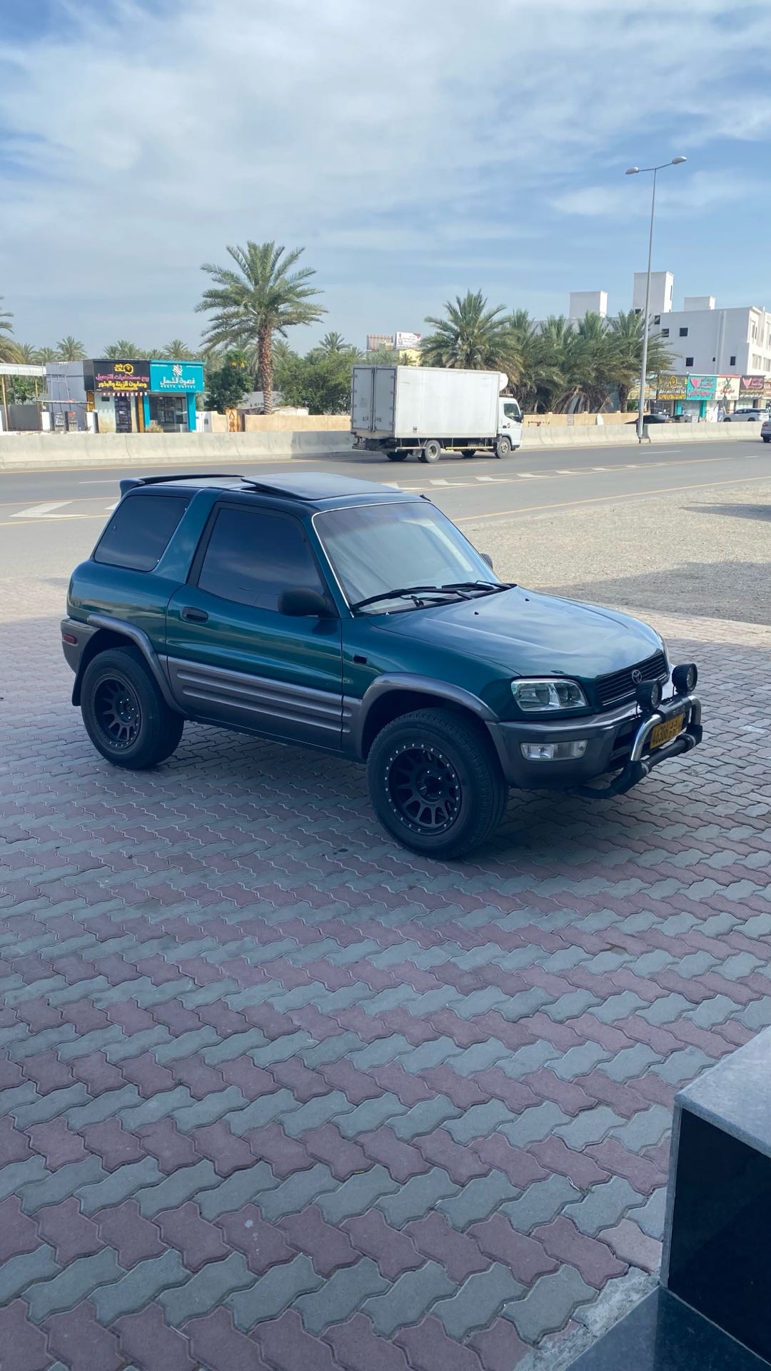 Car Image 1996 TOYOTA RAV4 