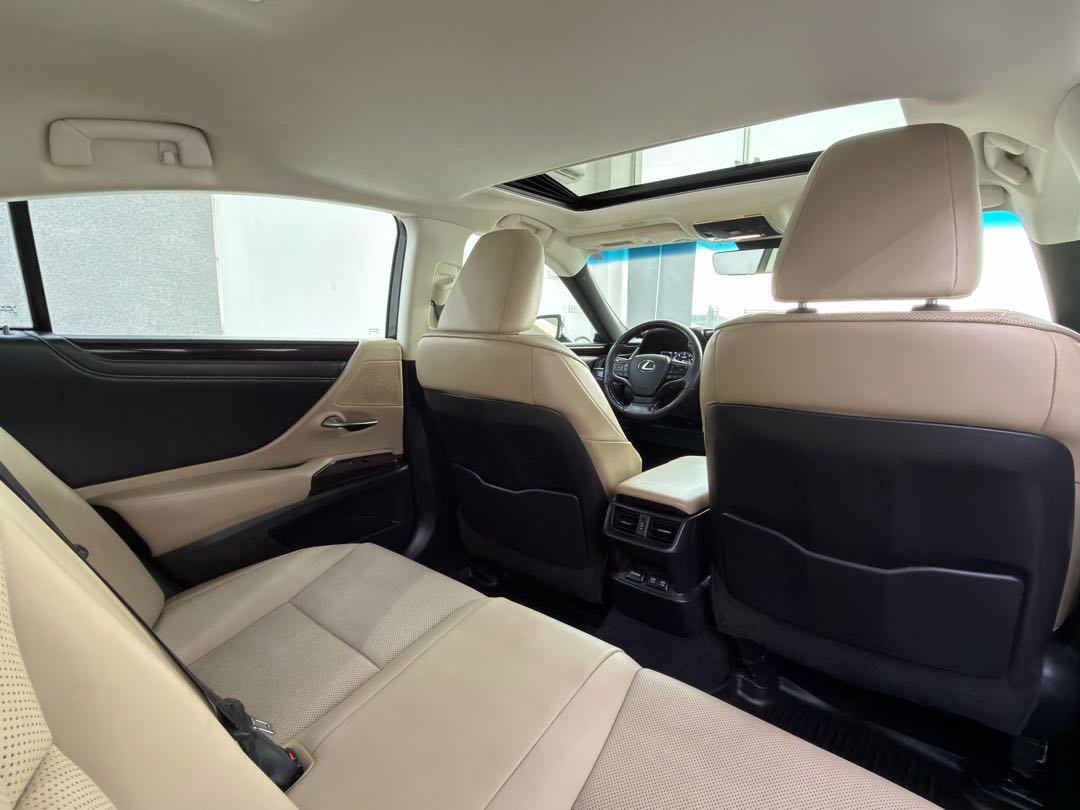 Car Image 2020 LEXUS ES 350