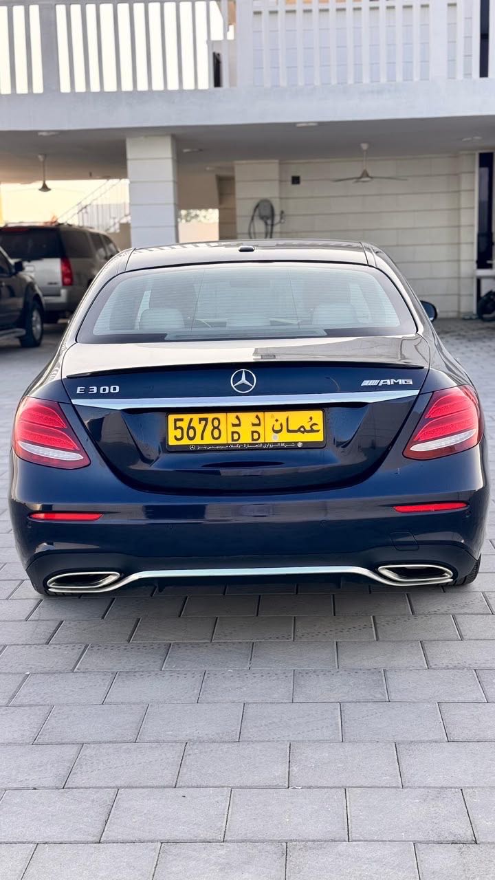 Car Image 2017 MERCEDES C Class 300