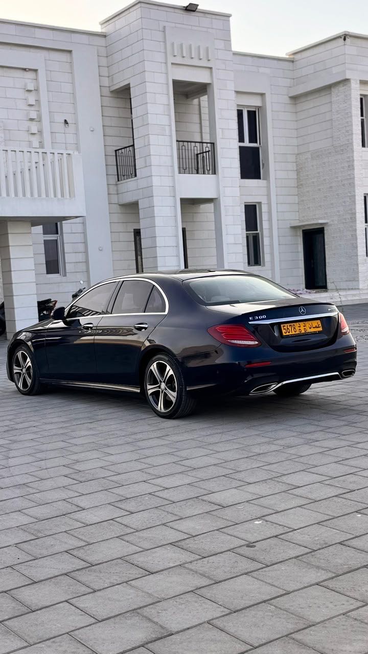 Car Image 2017 MERCEDES C Class 300