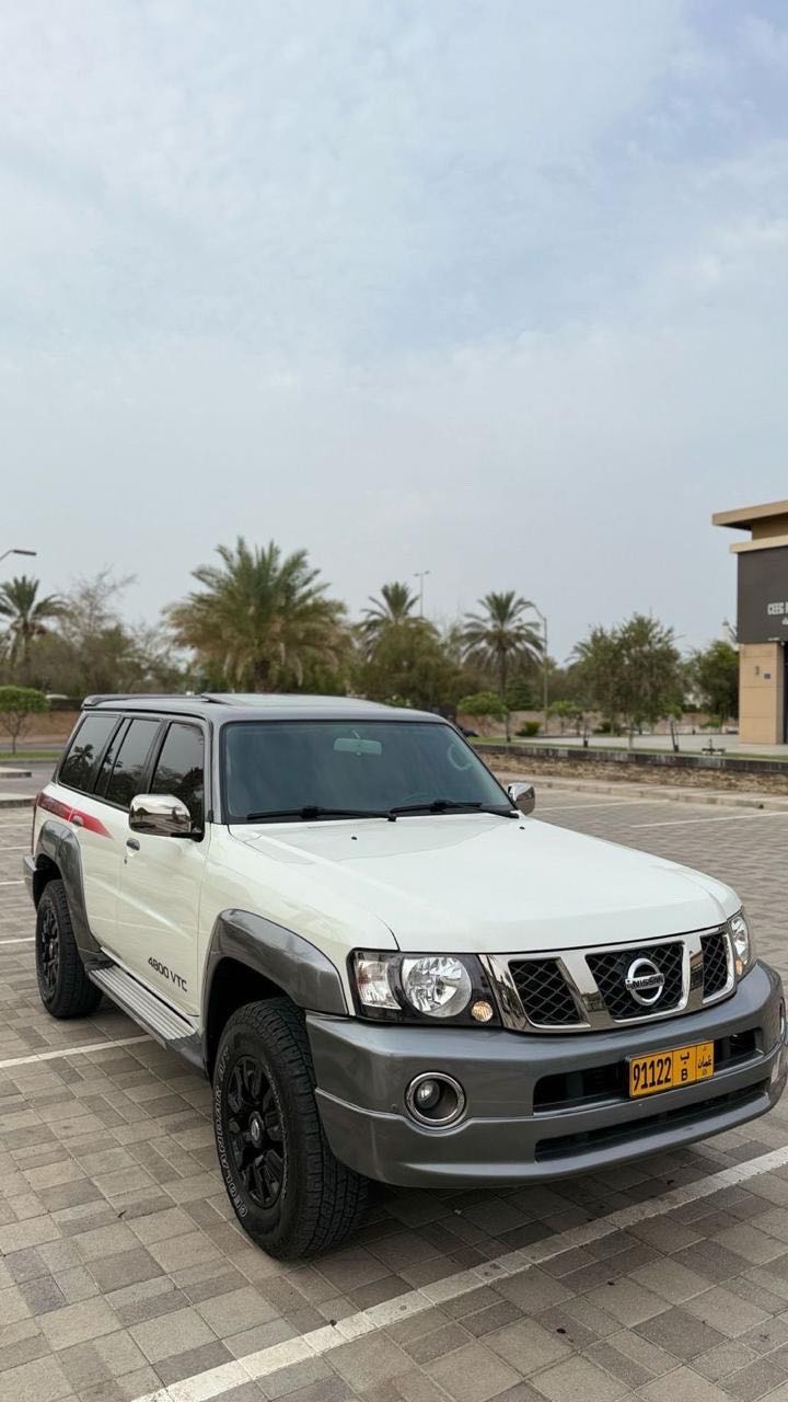 Car Image 2019 NISSAN SAFARI 