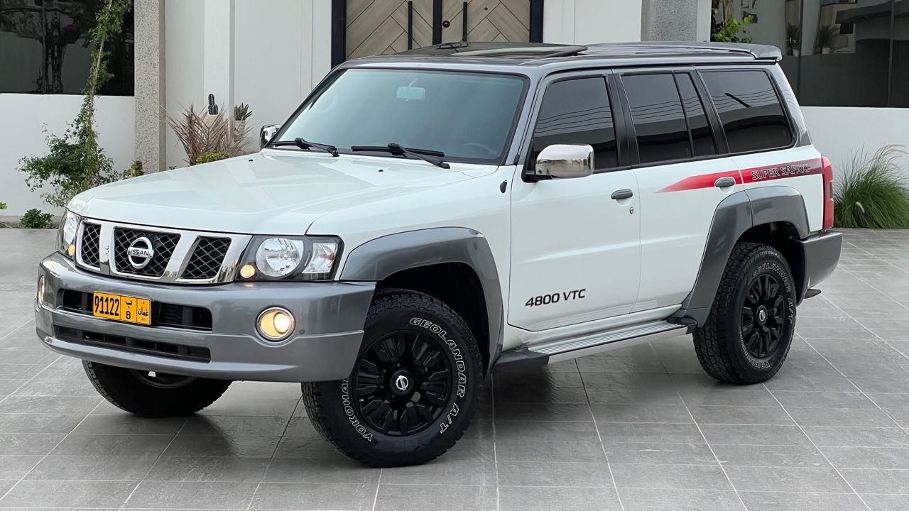 Car Image 2019 NISSAN SAFARI 