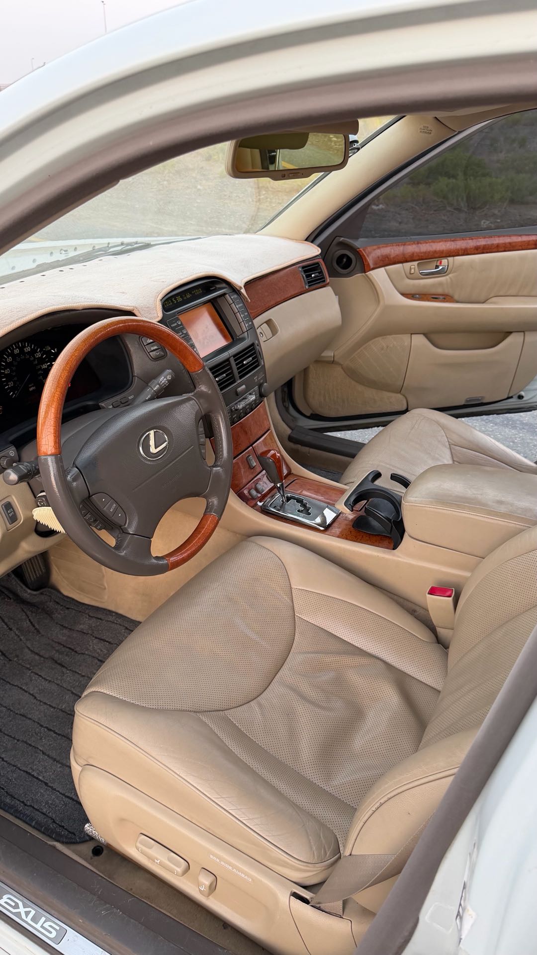 Car Image 2005 LEXUS LS 430