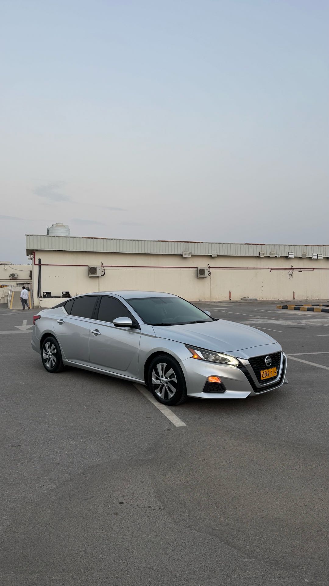 Car Image 2019 NISSAN ALTIMA S