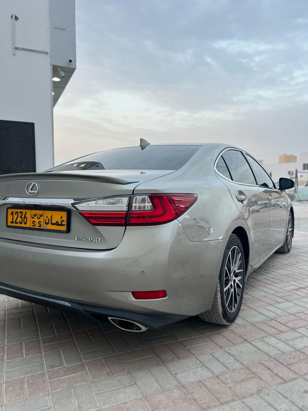 Car Image 2017 LEXUS ES 350