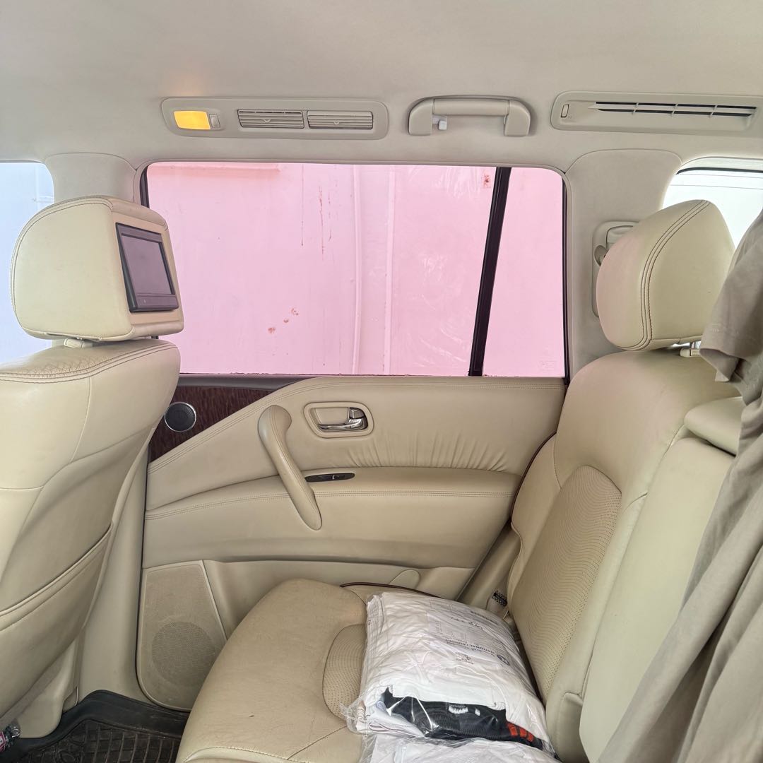 Car Image 2013 NISSAN PATROL LE