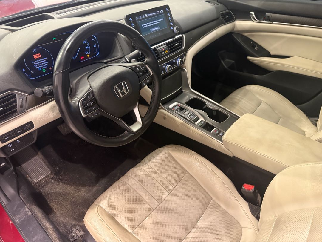 Car Image 2018 HONDA ACCORD TOURING