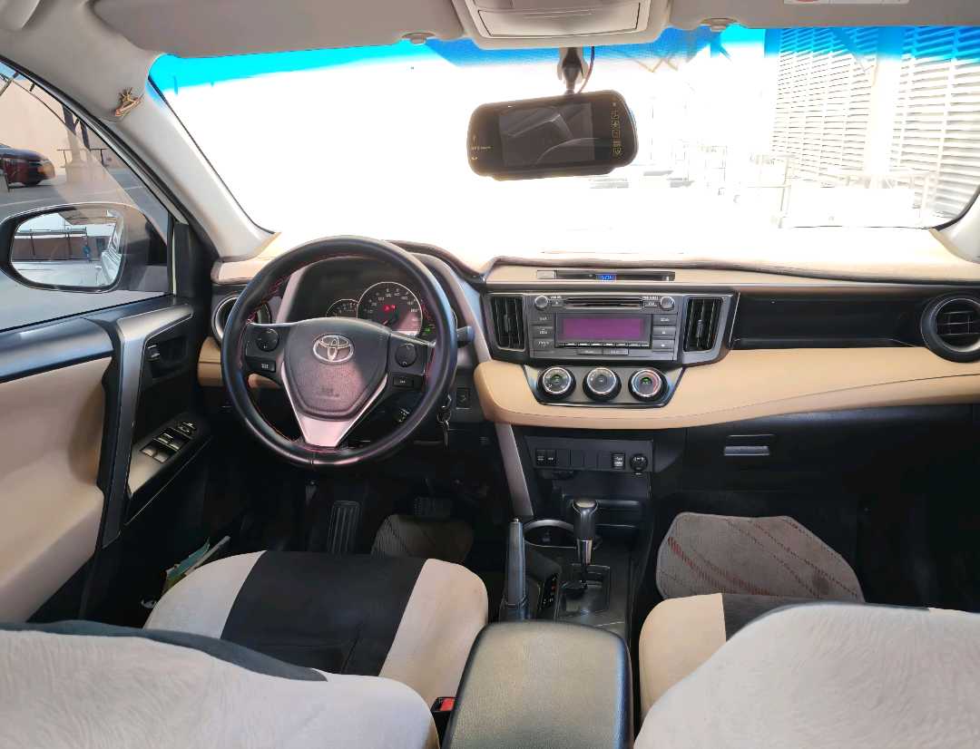 Car Image 2018 TOYOTA RAV4 