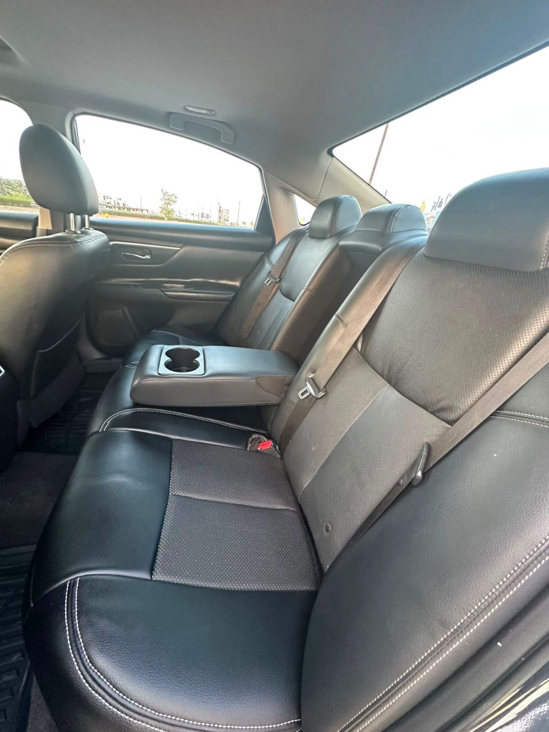 Car Image 2017 NISSAN ALTIMA SL