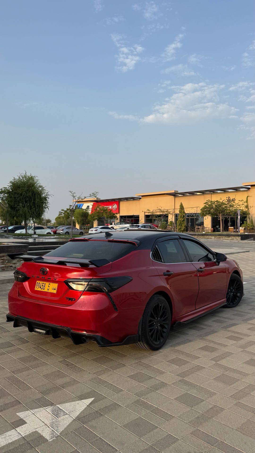 Car Image 2019 TOYOTA CAMRY SE