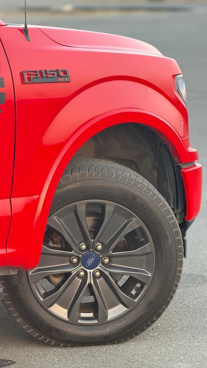 Car Image 2018 FORD F-150 XLT